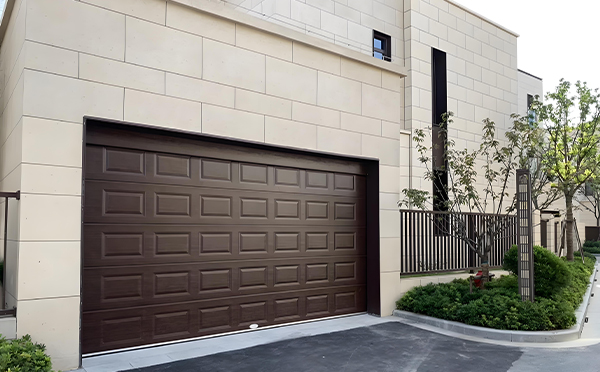 军垦路街道车库门