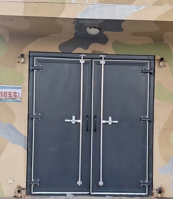 军垦路街道工业平开门