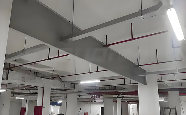 军垦路街道挡烟垂壁