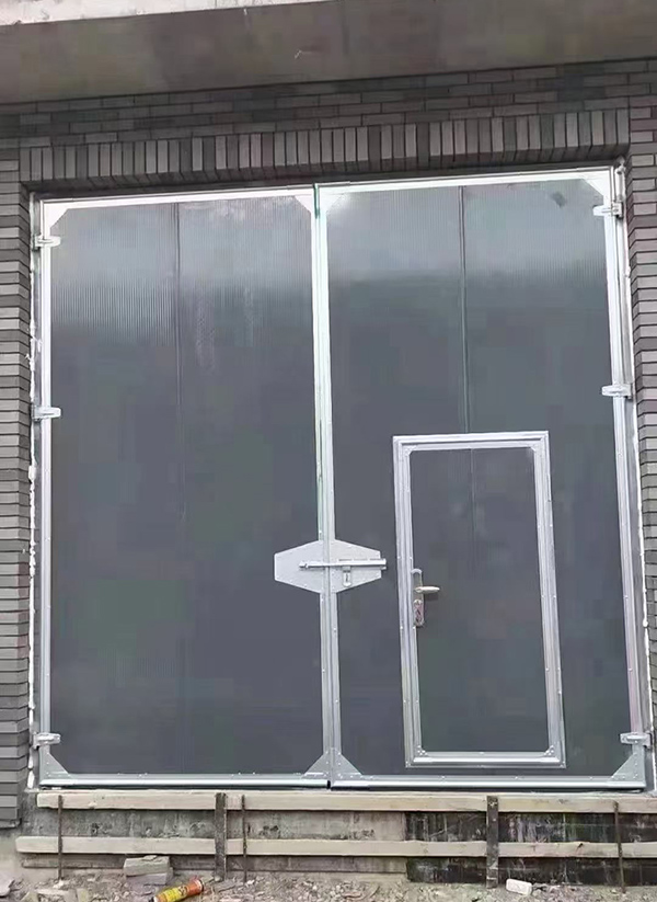 军垦路街道工业平开门在大型设备制造车间的应用实例