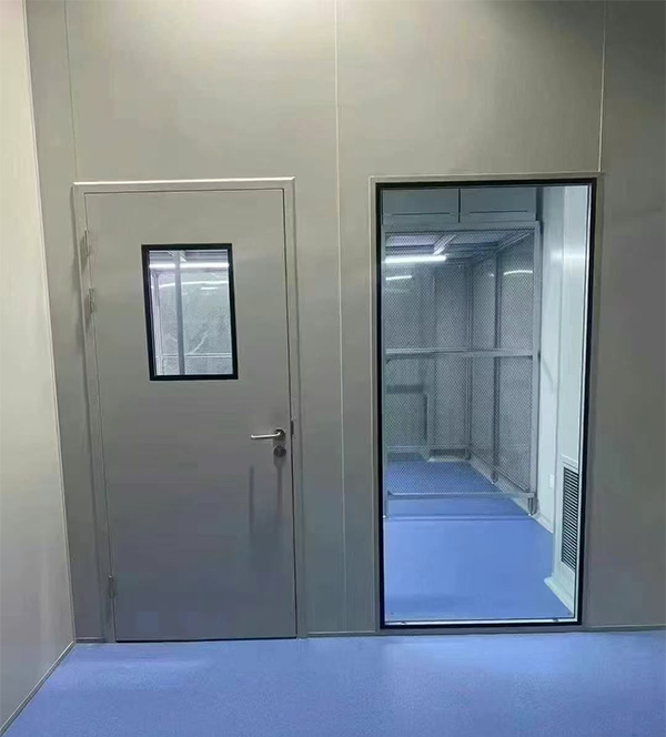 学校教学楼完成军垦路街道防火门标准化安装 学校教学楼完成军垦路街道防火门标准化安装