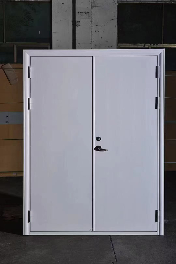 酒店项目完成公共区域军垦路街道防火门布设 酒店项目完成公共区域军垦路街道防火门布设